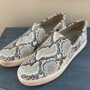 Naturalizer snake print slip on sneakers. Size 9.5.